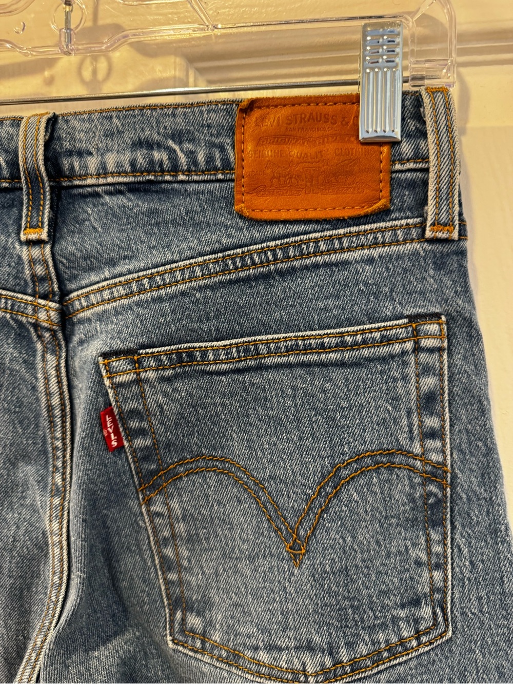 Levi's Premium Wedgie Icon High Rise Leg Medium Wash Ankle Jeans Sz 27 - Picture 6 of 10